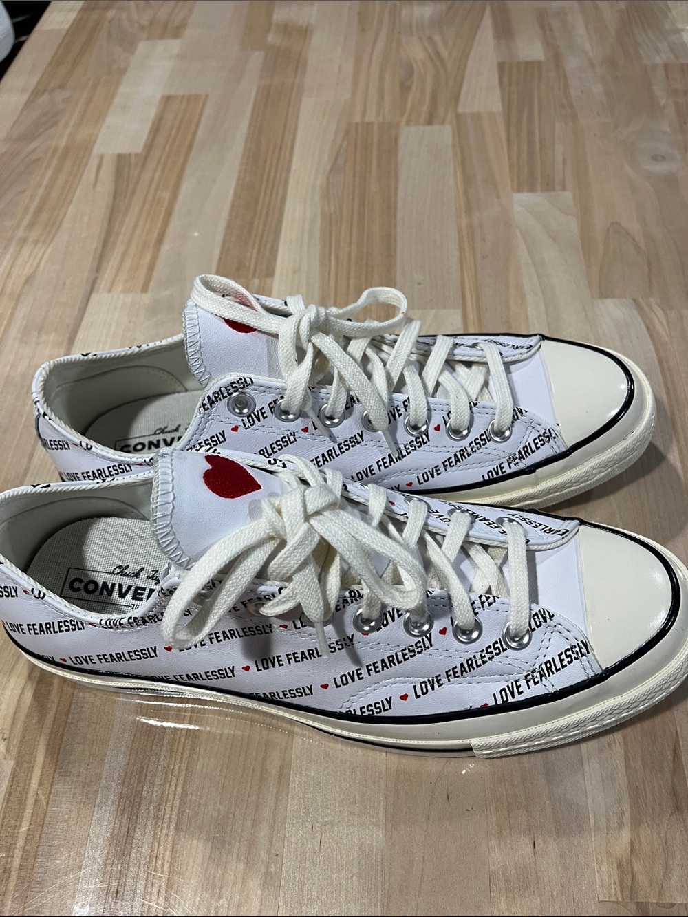 Converse Women's White Low-Top Sneakers with Red Heart love fearlessly new NWOB - Picture 8 of 12